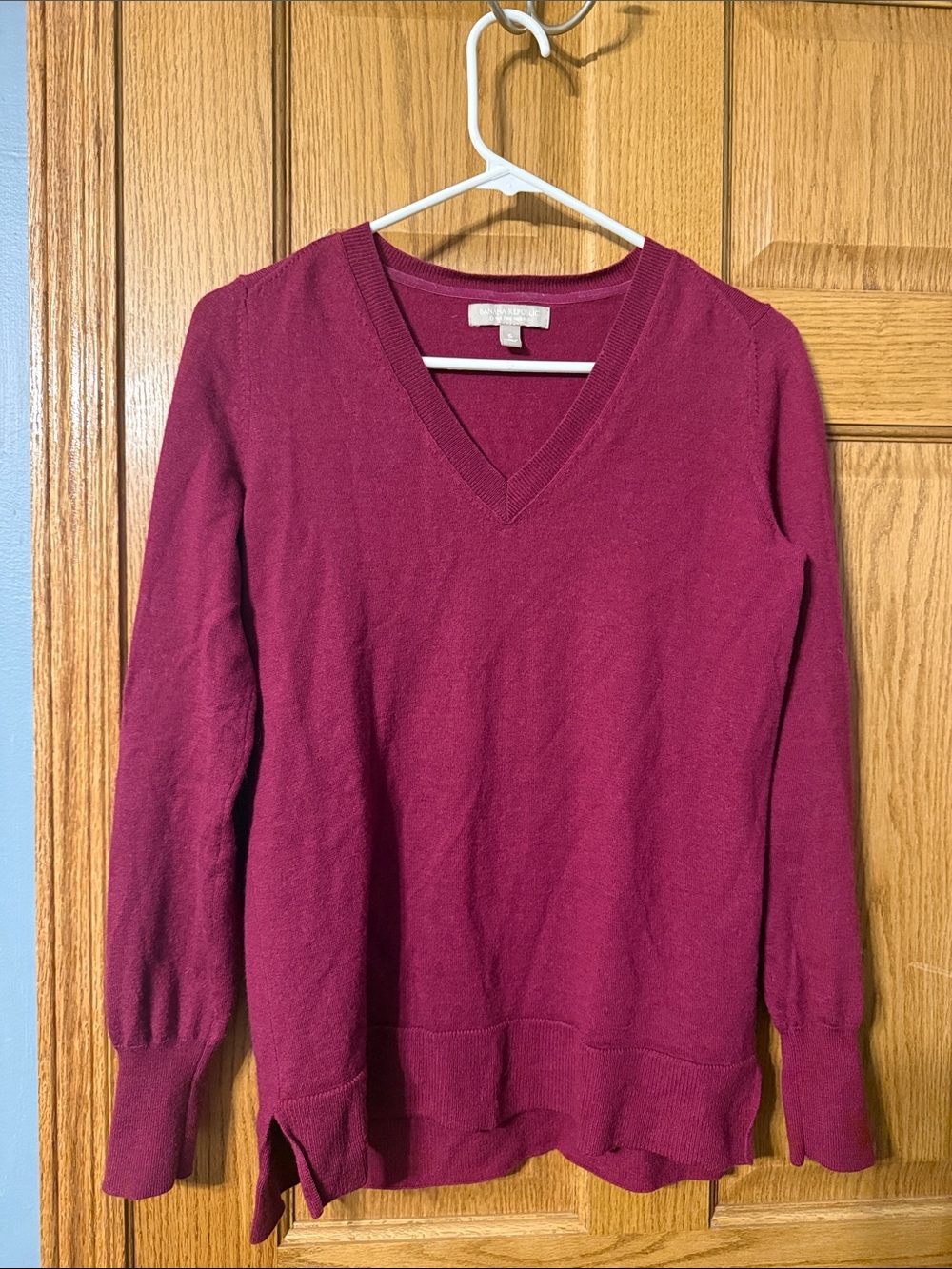 Banana Republic Extra Fine Merino Wool VNeck Sweater